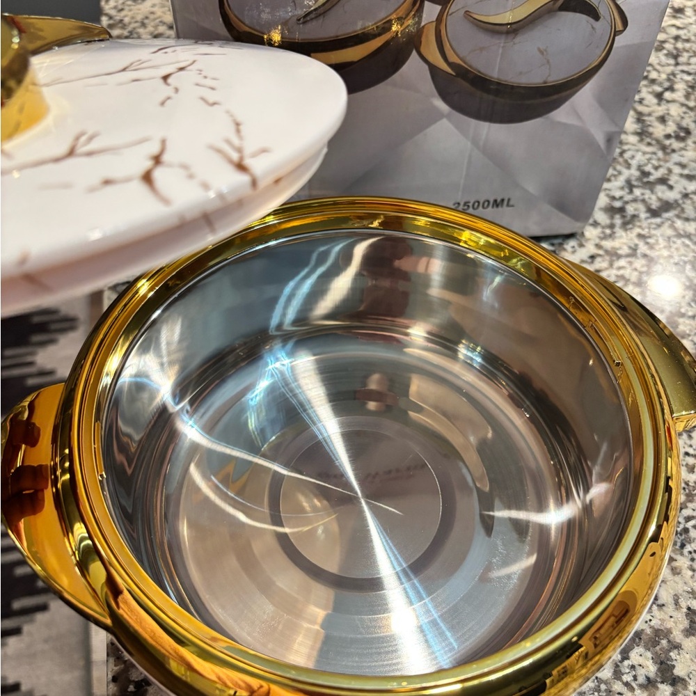 Gold and White Marble Design Serving Bowl